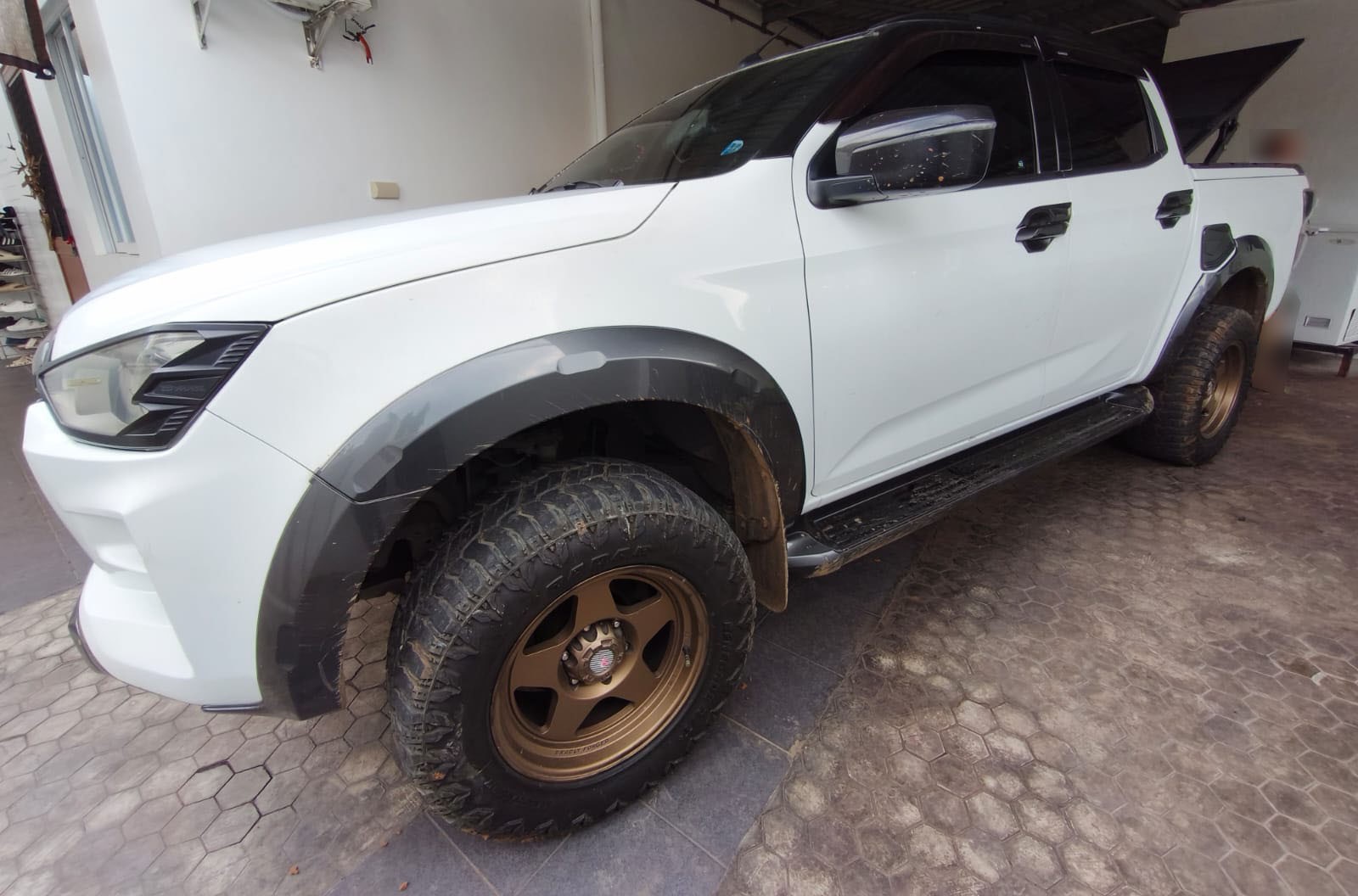 Used 1
                    ISUZU
                     for Sale Image
