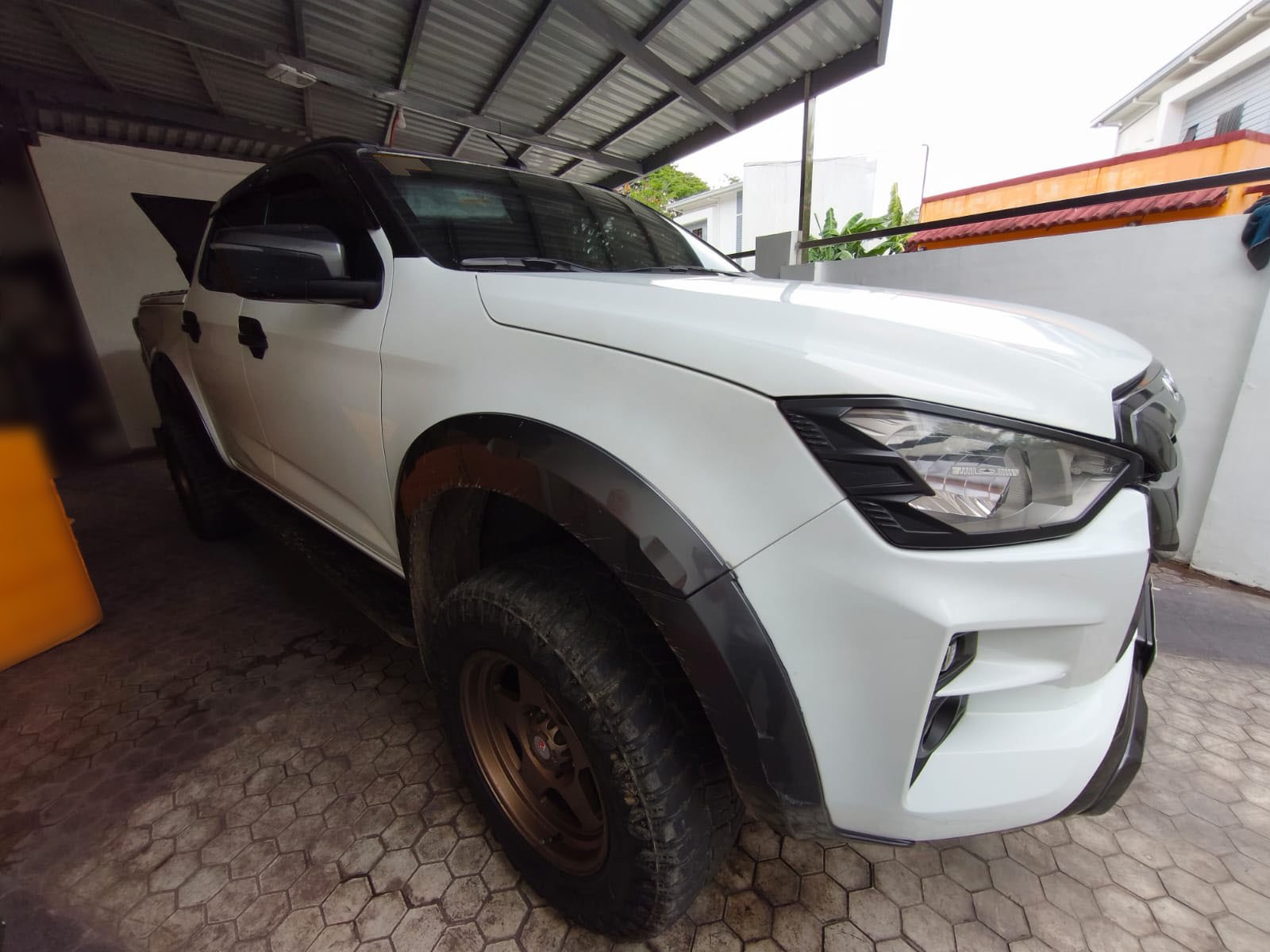 Used 1
                    ISUZU
                     for Sale Image