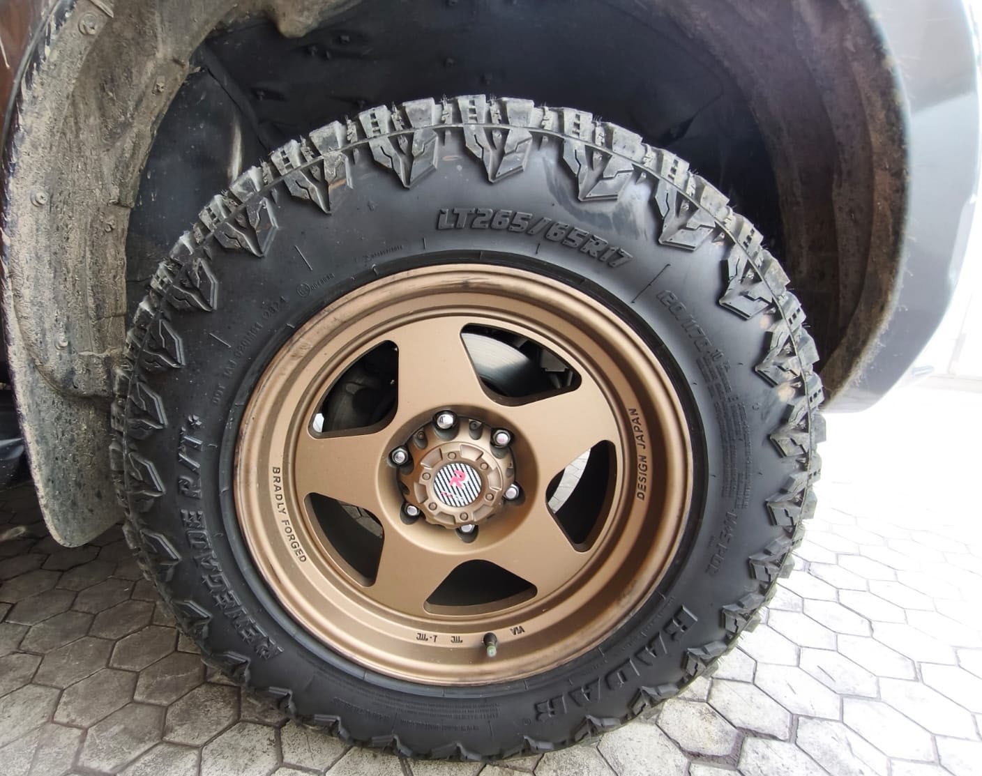 Used 1
                    ISUZU
                     for Sale Image