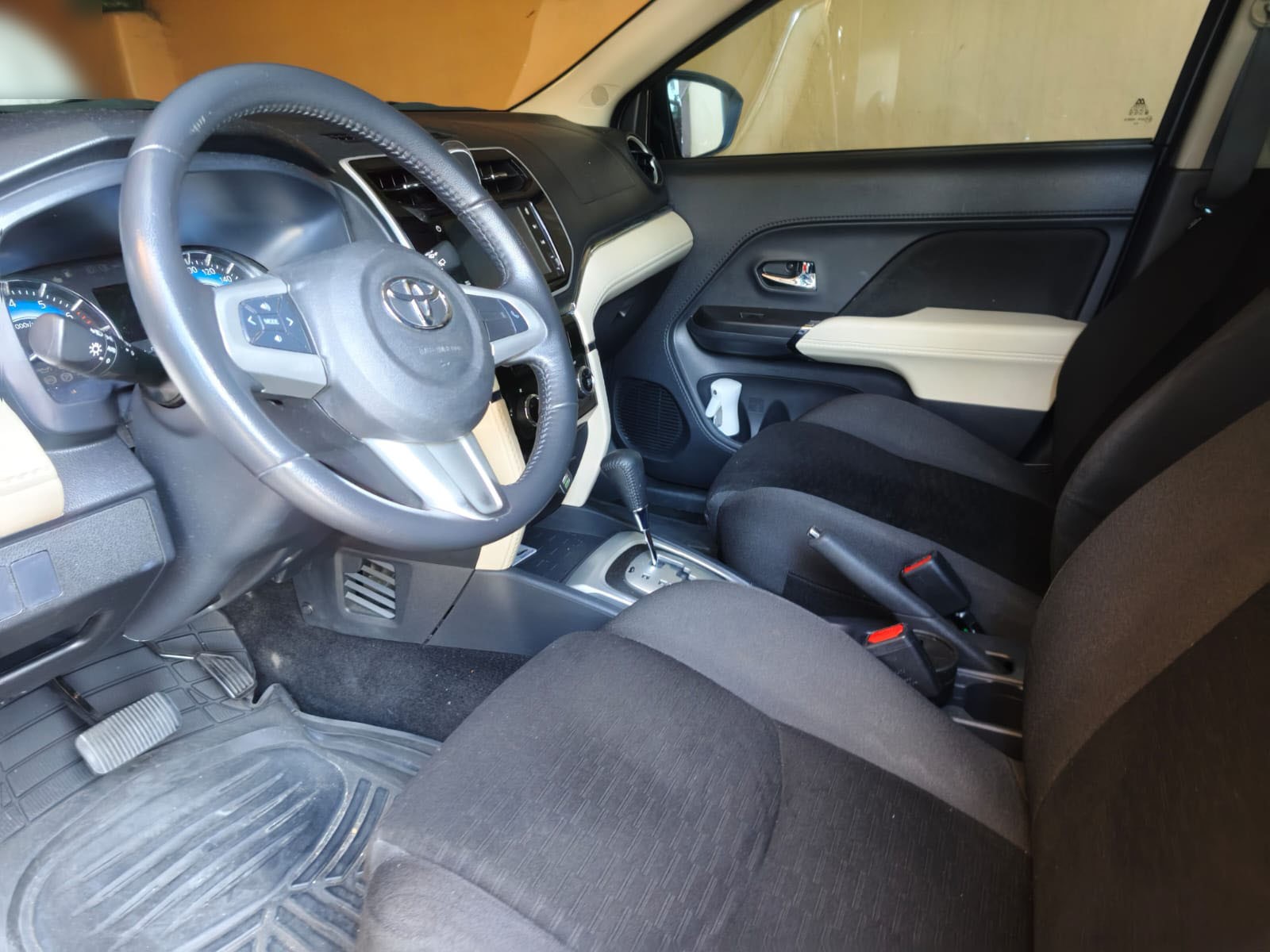 Used 1
                    TOYOTA
                     for Sale Image